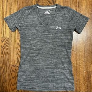 **4/$12** Under Armour Heat Gear V Neck‎ Short Sleeve Athletic Tee Size Small